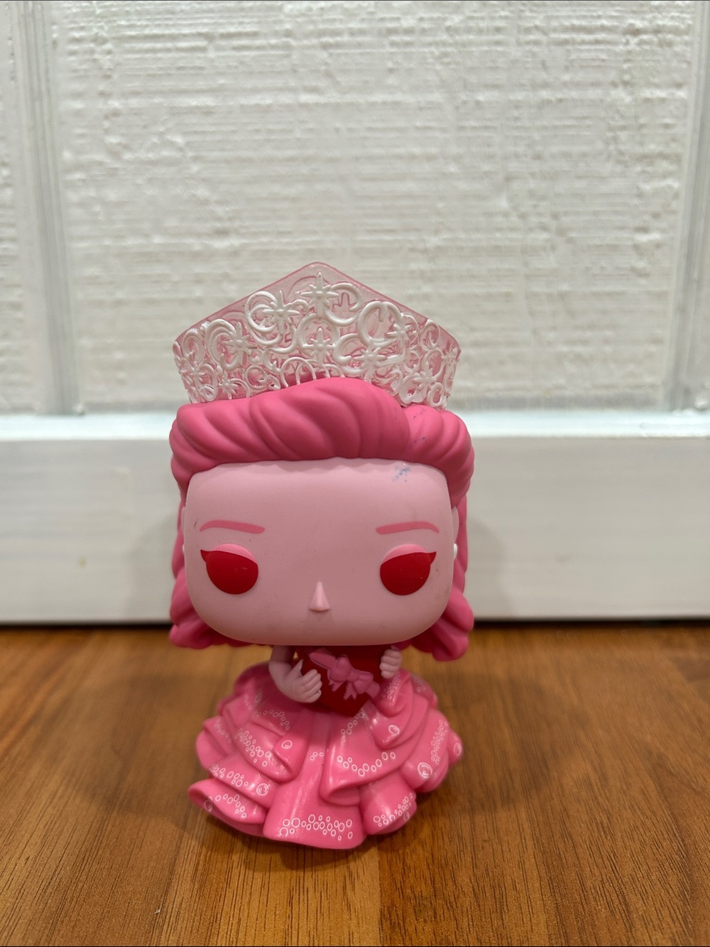 Wicked Glinda Valentine Funko Pop 1712 Pink Figure